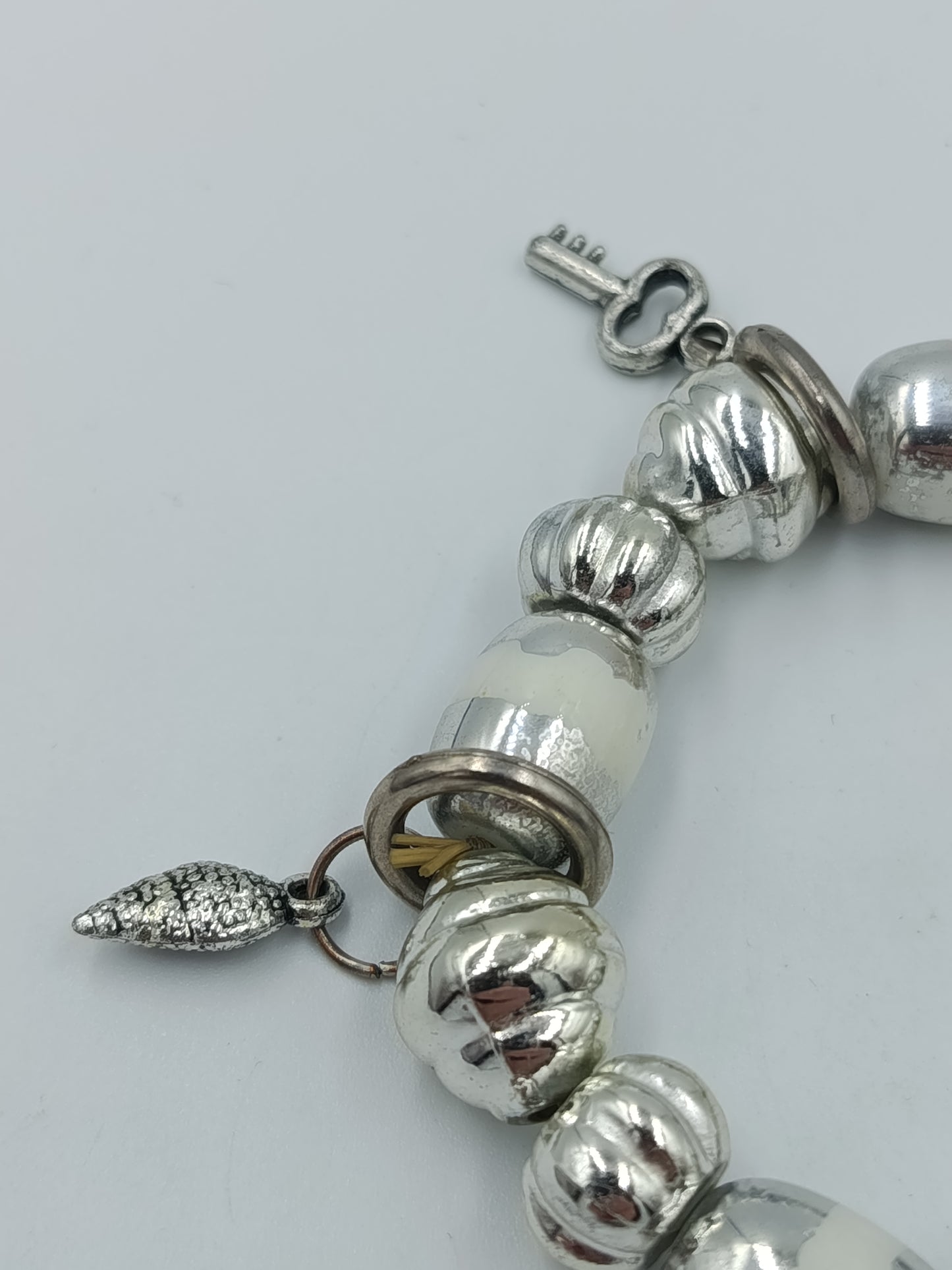 Charm Armband Silberfarben mit Anhängern – Herz, Schlüssel Sonne