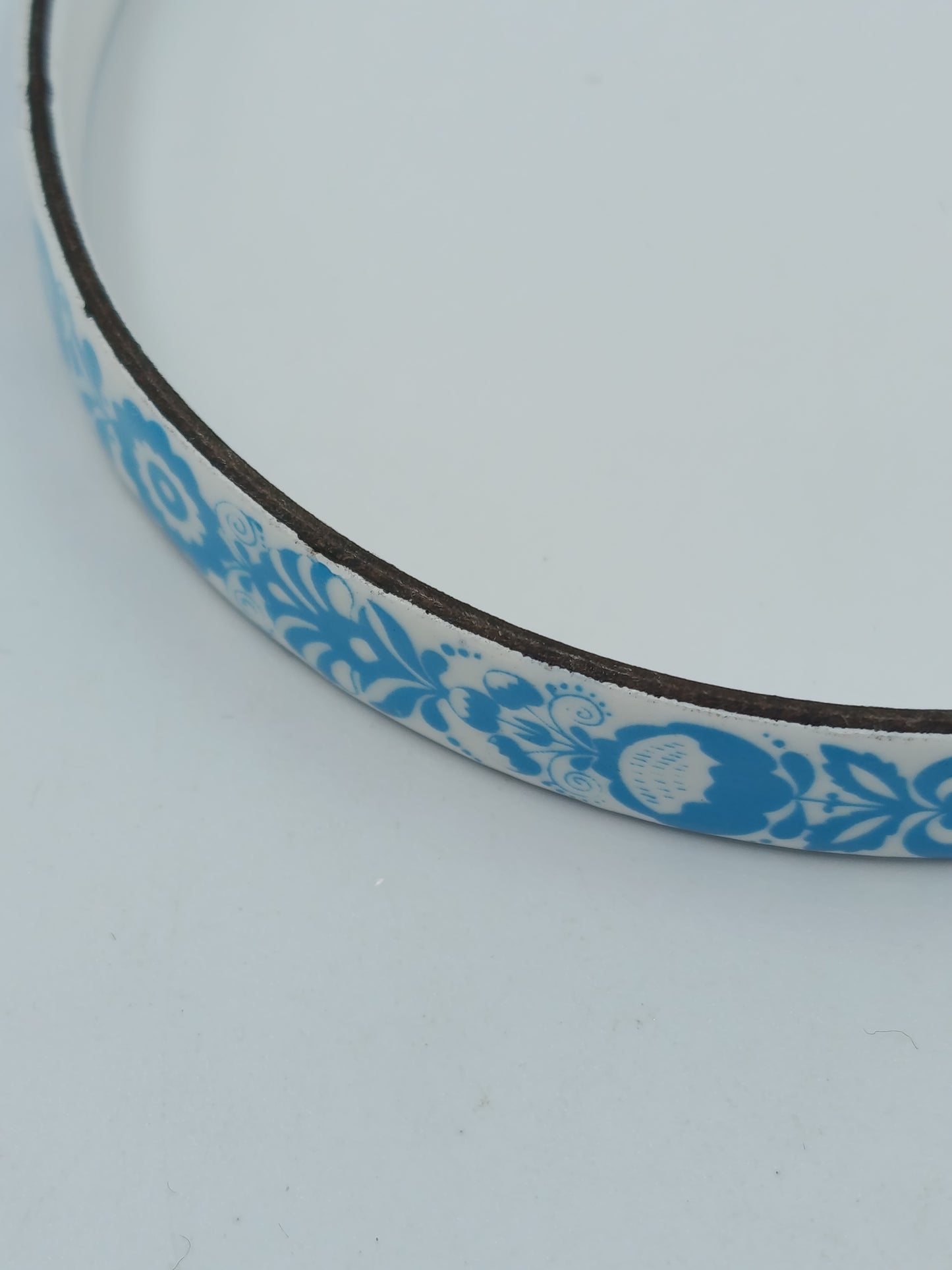 Vintage Armreif Emaille Weiß/Blau – „Arta made in Austria“