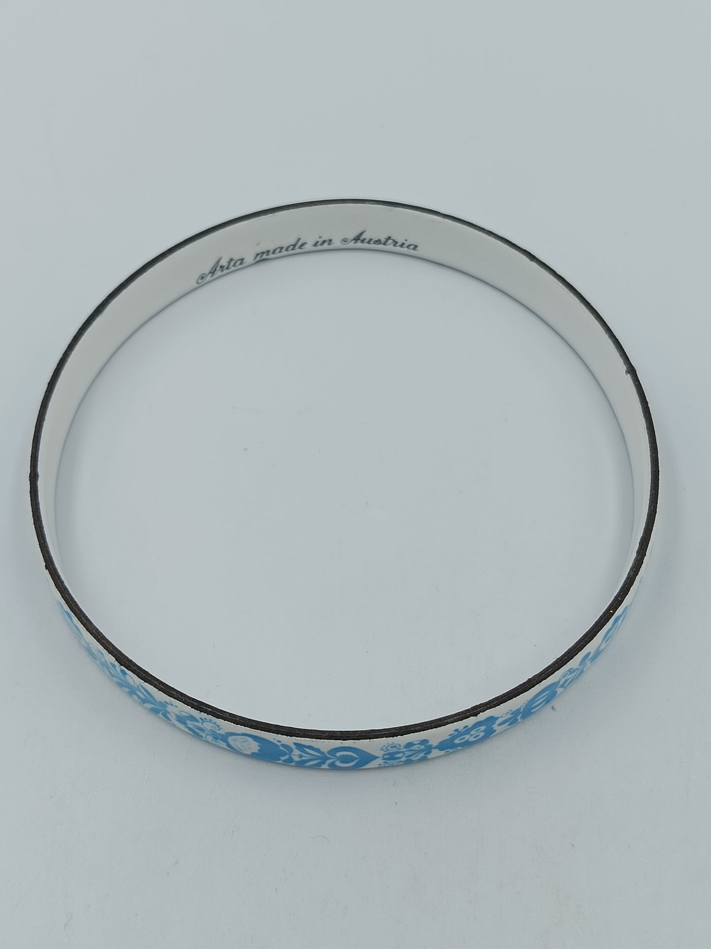 Vintage Armreif Emaille Weiß/Blau – „Arta made in Austria“