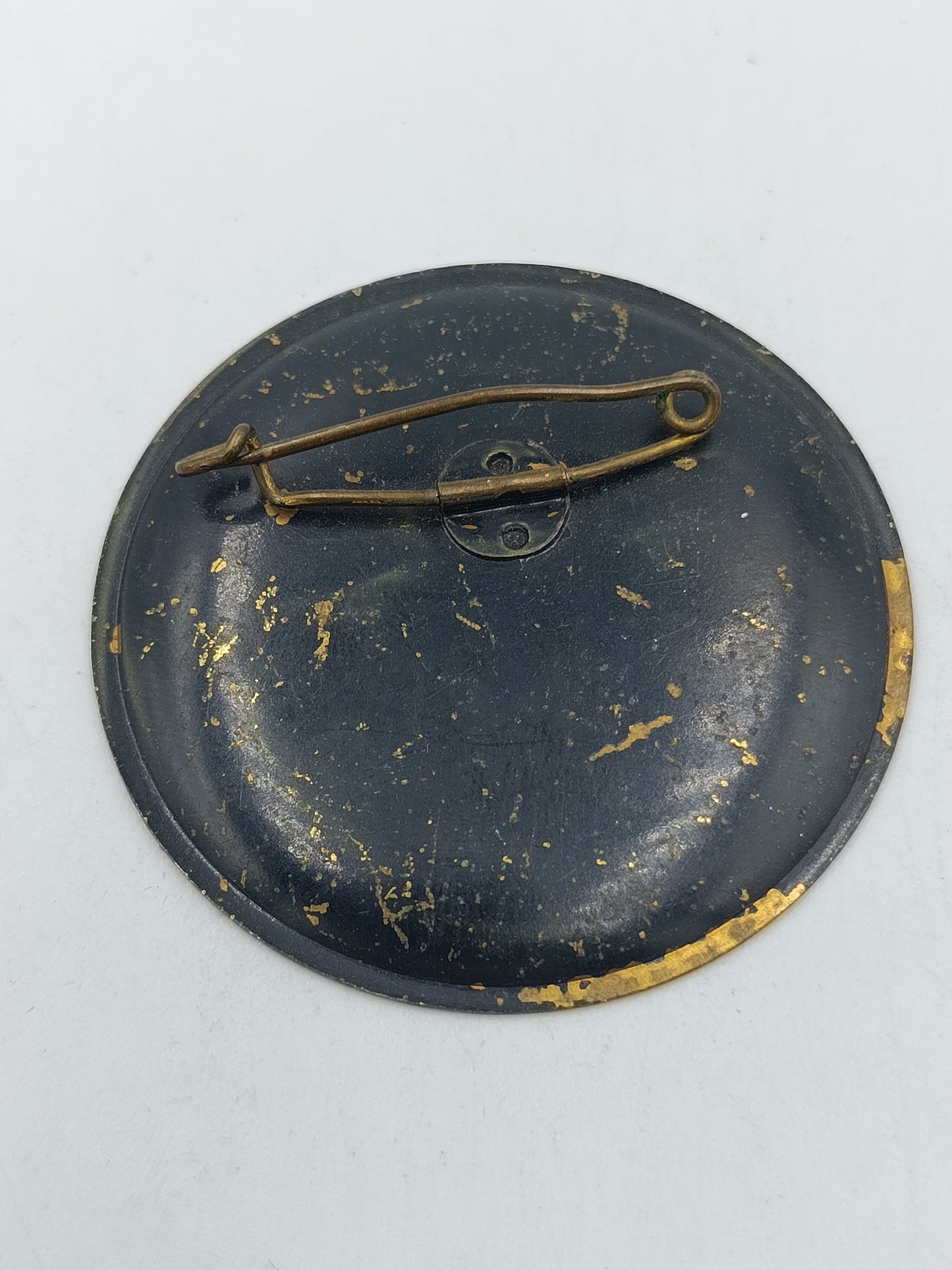 Vintage Brosche / Anstecknadel mit Blumenmotiv – handbemalt
