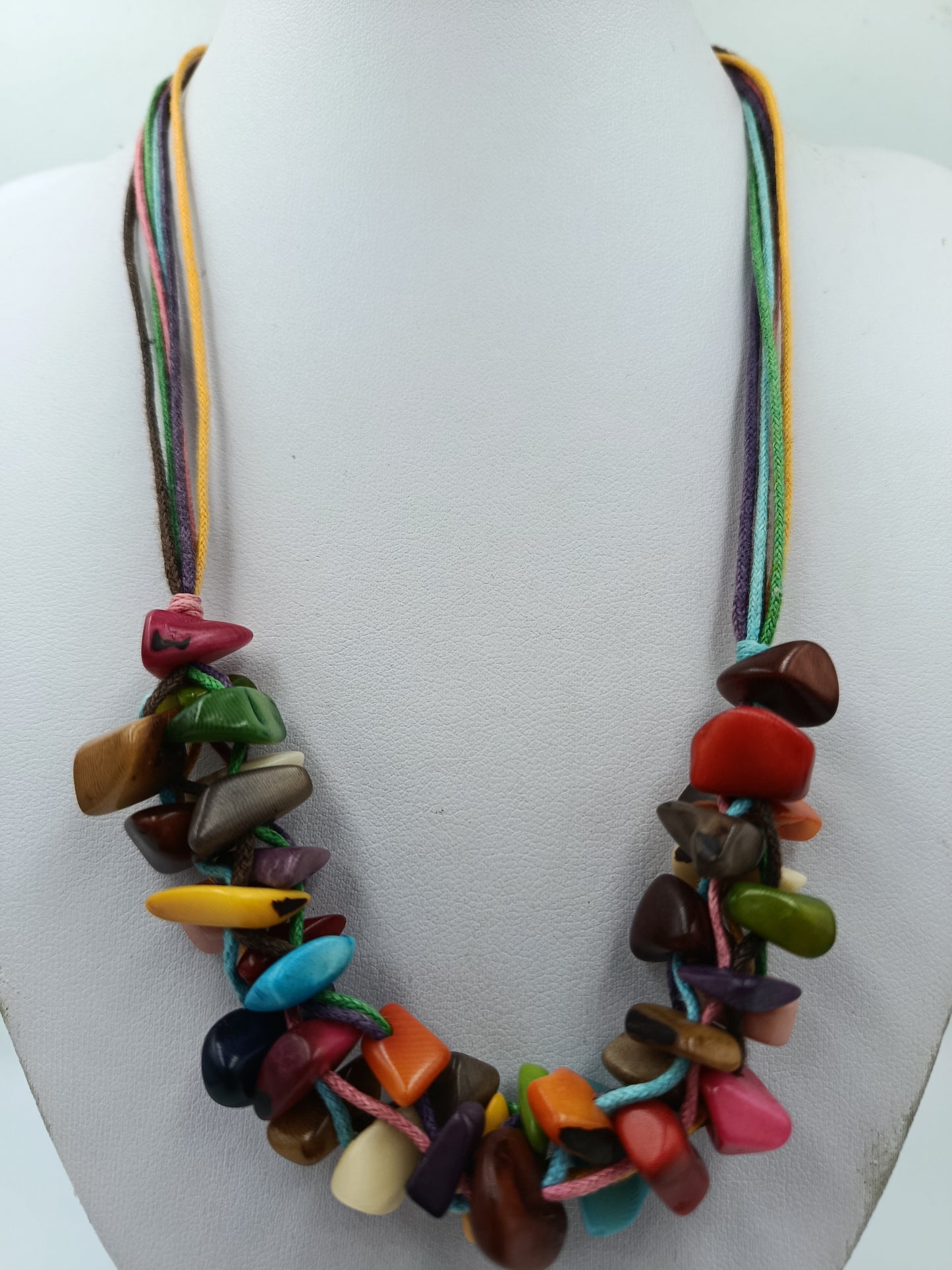 Bunte Vintage Designer Halskette Mit Farbigen Schmuckelementen