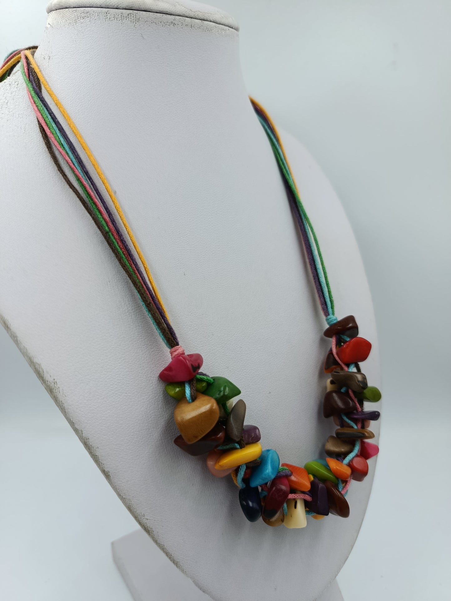 Bunte Vintage Designer Halskette Mit Farbigen Schmuckelementen