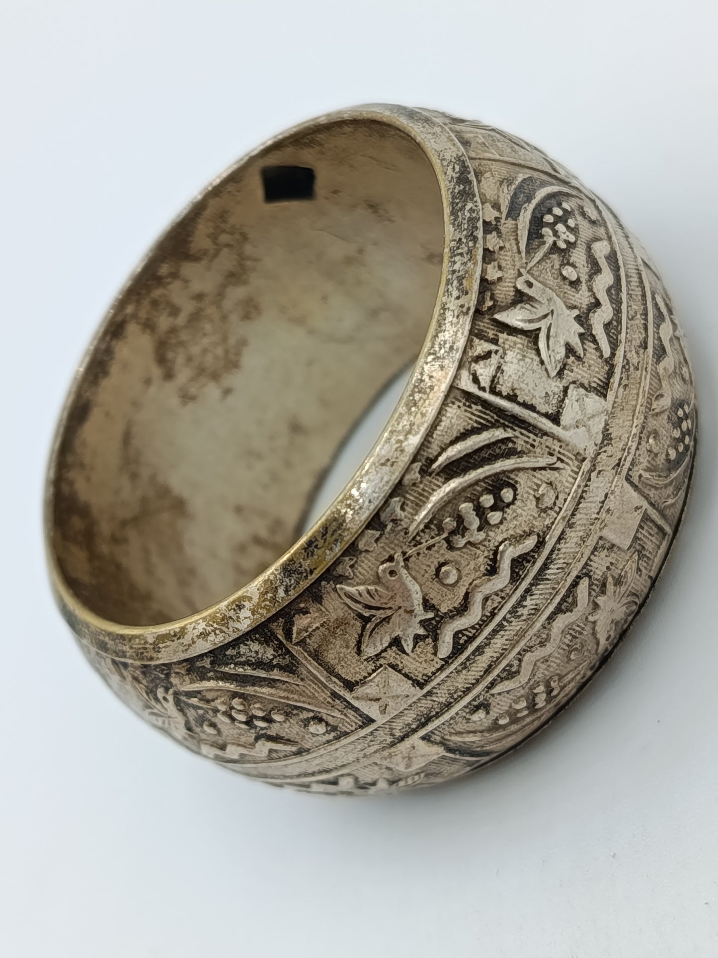 Außergewöhnlicher Vintage Armreif Mit Gravuren Und Floralem Muster