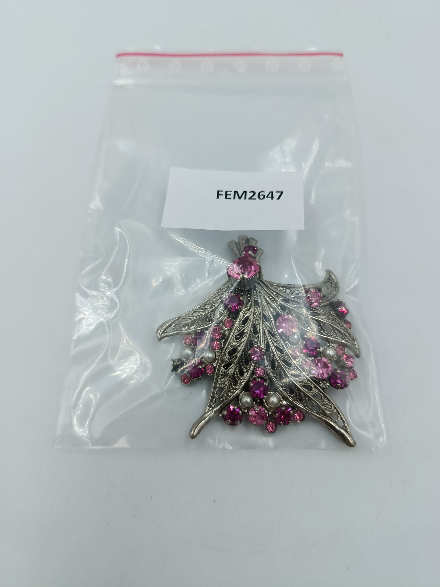 Vintage Brosche Mit Pinken Strasssteinen Und Perlendekor