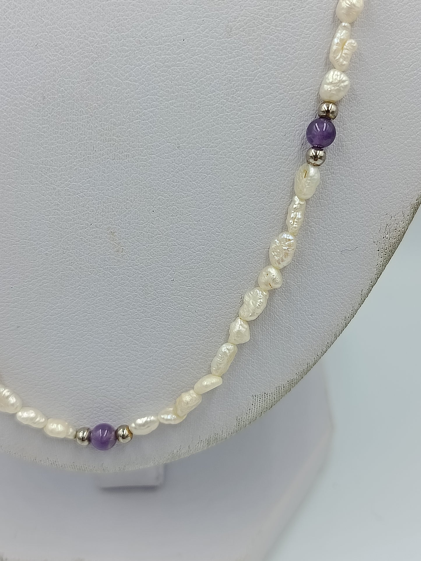 Vintage Perlenkette Weiss Lila Schmucksteine Elegant