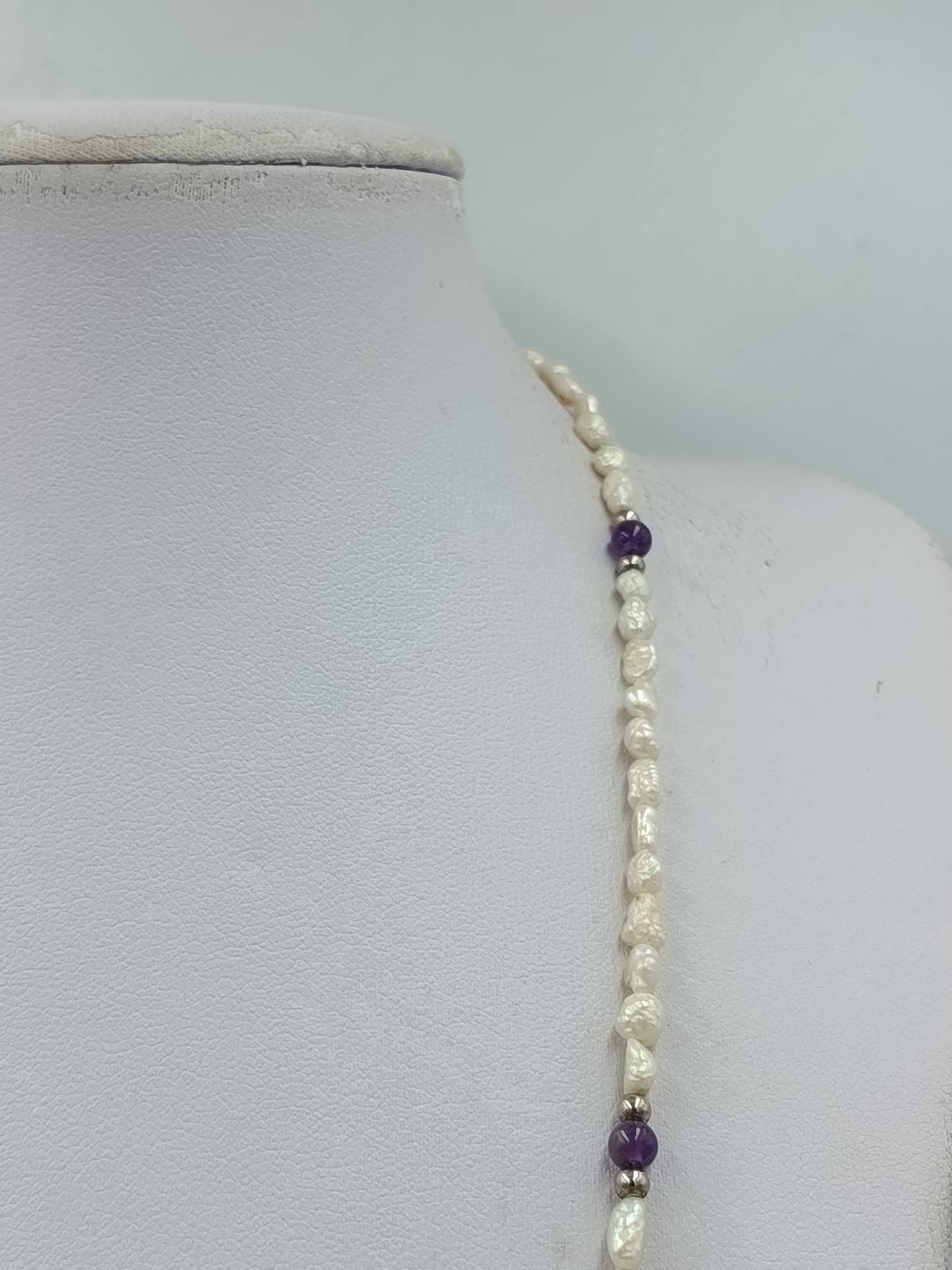 Vintage Perlenkette Weiss Lila Schmucksteine Elegant