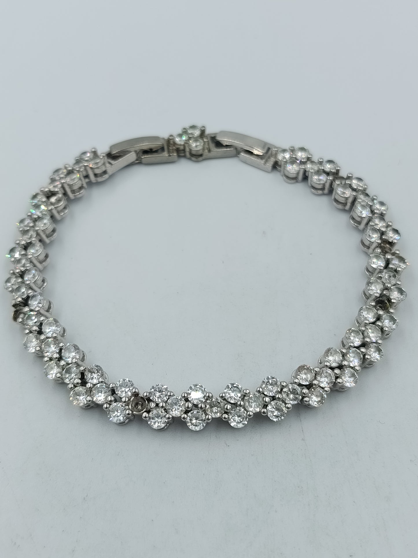 Elegantes Tennis Armband Silberfarben Strass