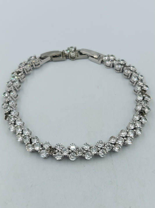 Elegantes Tennis Armband Silberfarben Strass