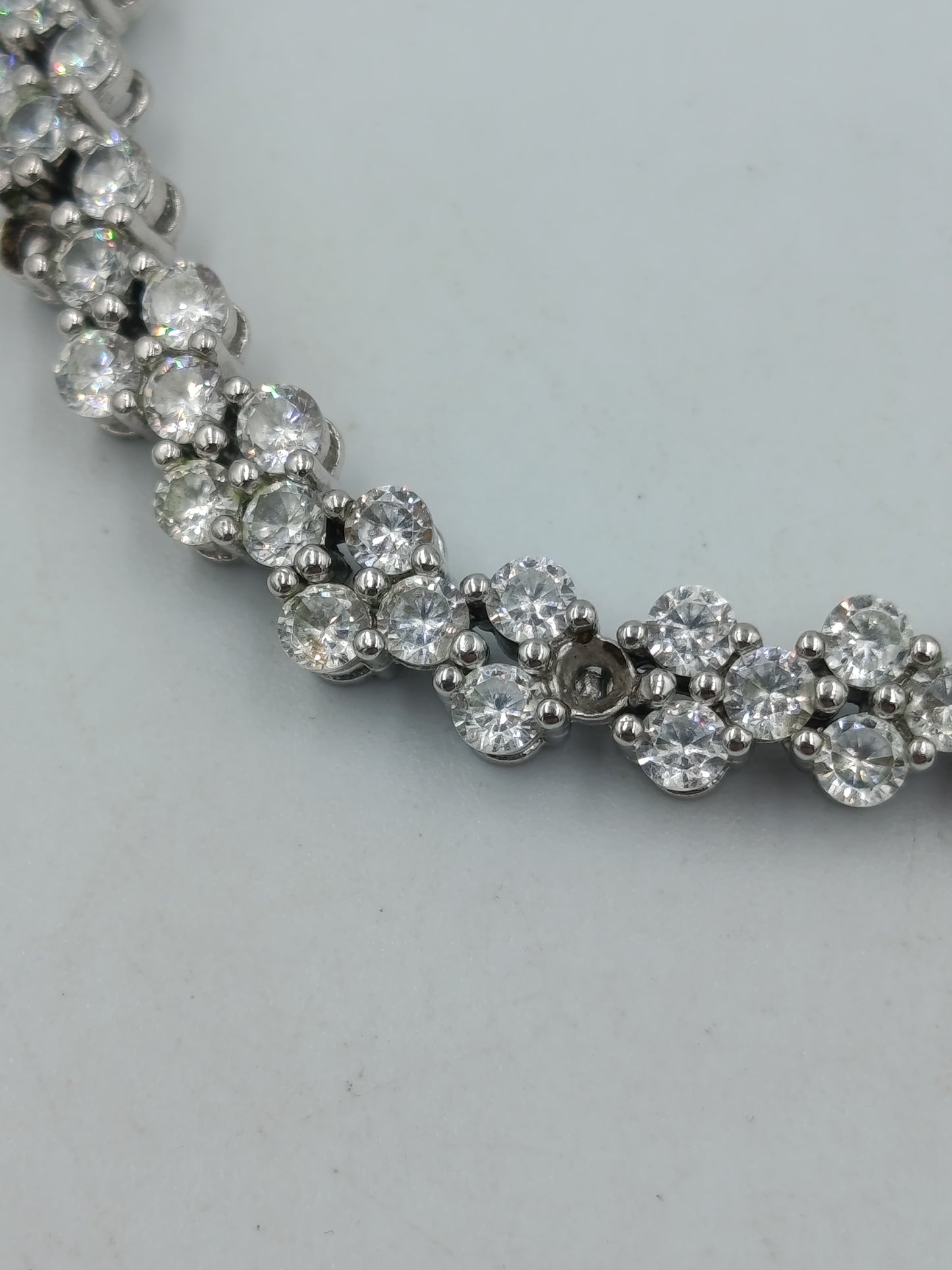 Elegantes Tennis Armband Silberfarben Strass