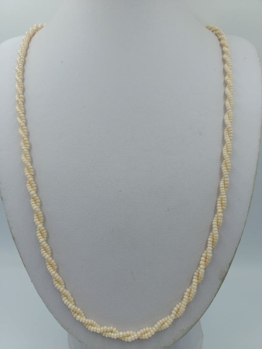 Vintage Perlenkette Gedrehte Zierperlen Creme Elegant
