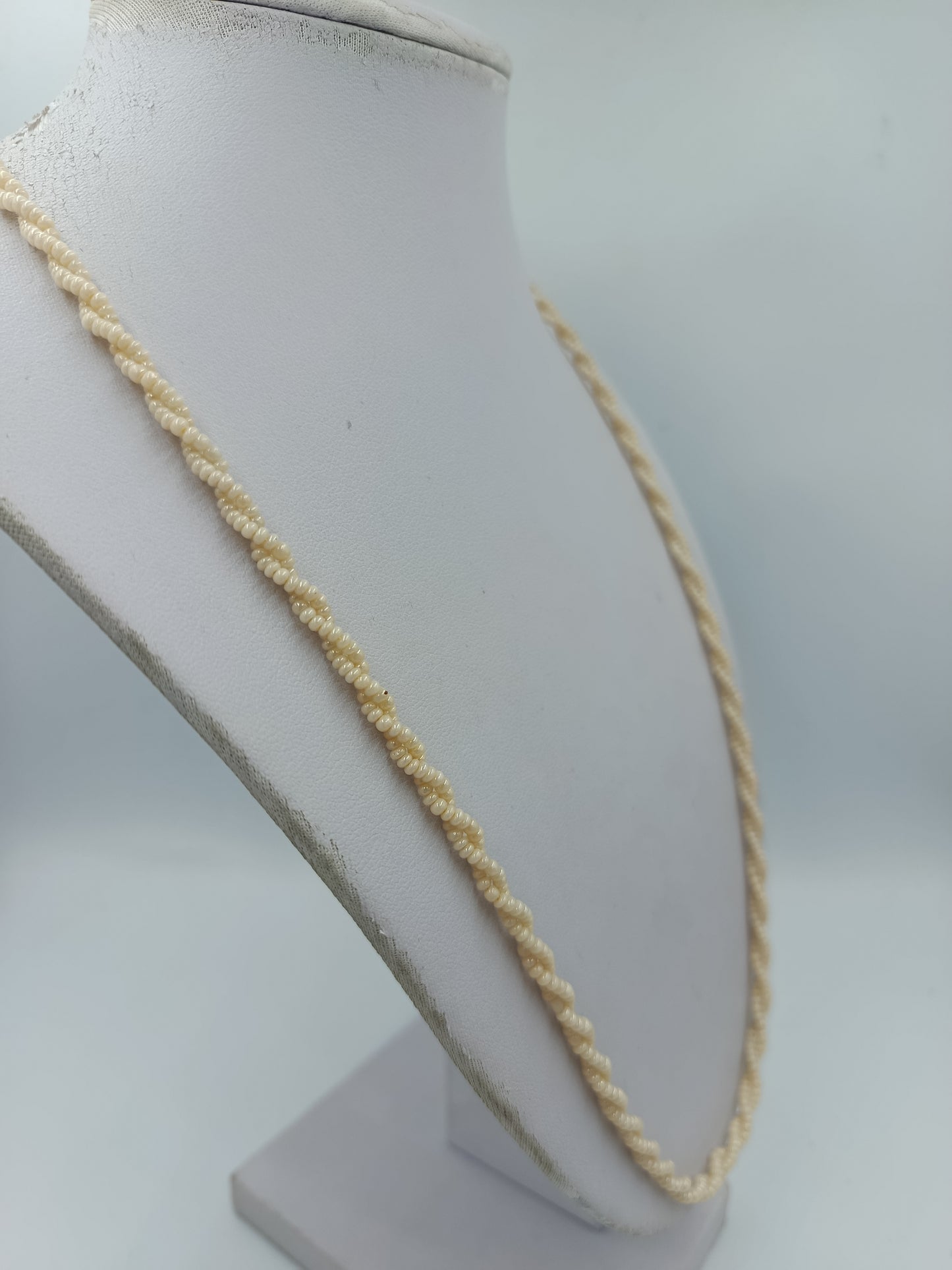 Vintage Perlenkette Gedrehte Zierperlen Creme Elegant