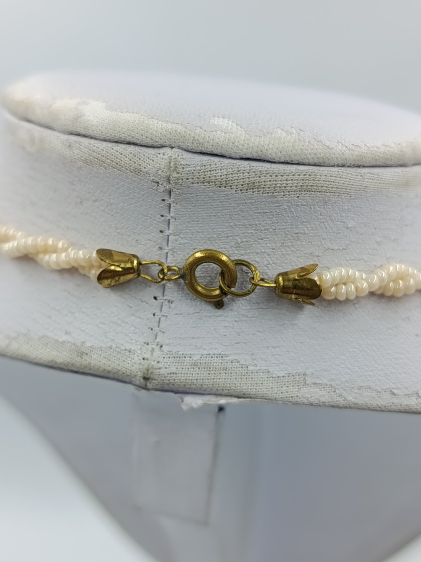 Vintage Perlenkette Gedrehte Zierperlen Creme Elegant