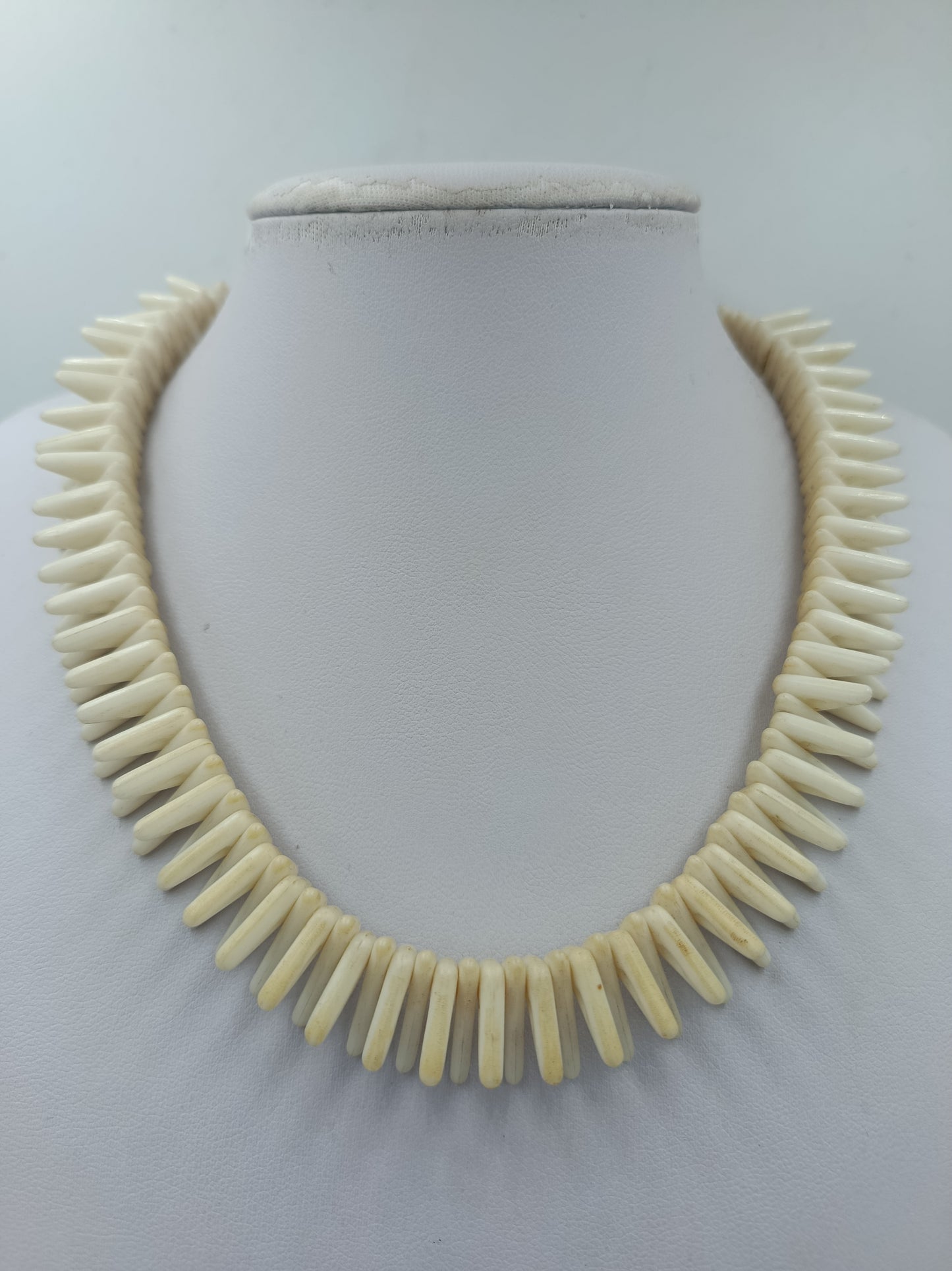 Vintage Ethno design Halskette Creme Elegant