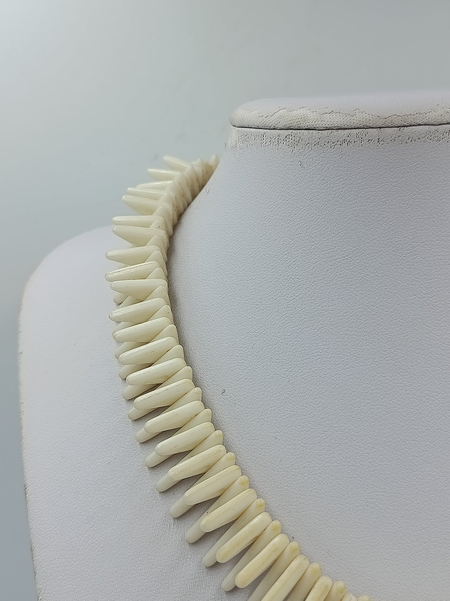 Vintage Ethno design Halskette Creme Elegant