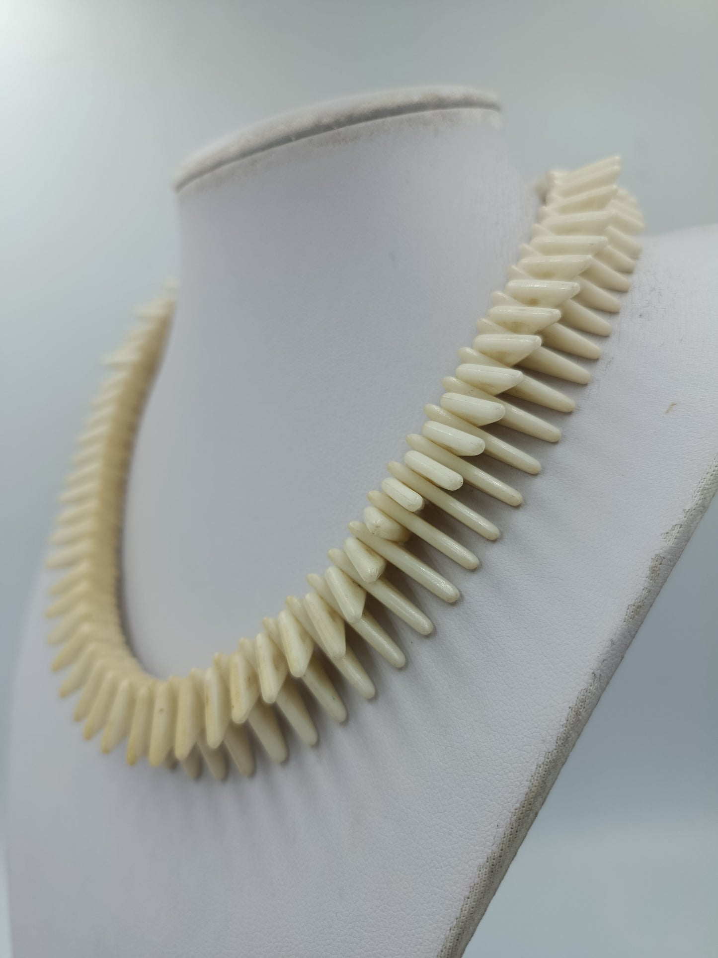 Vintage Ethno design Halskette Creme Elegant