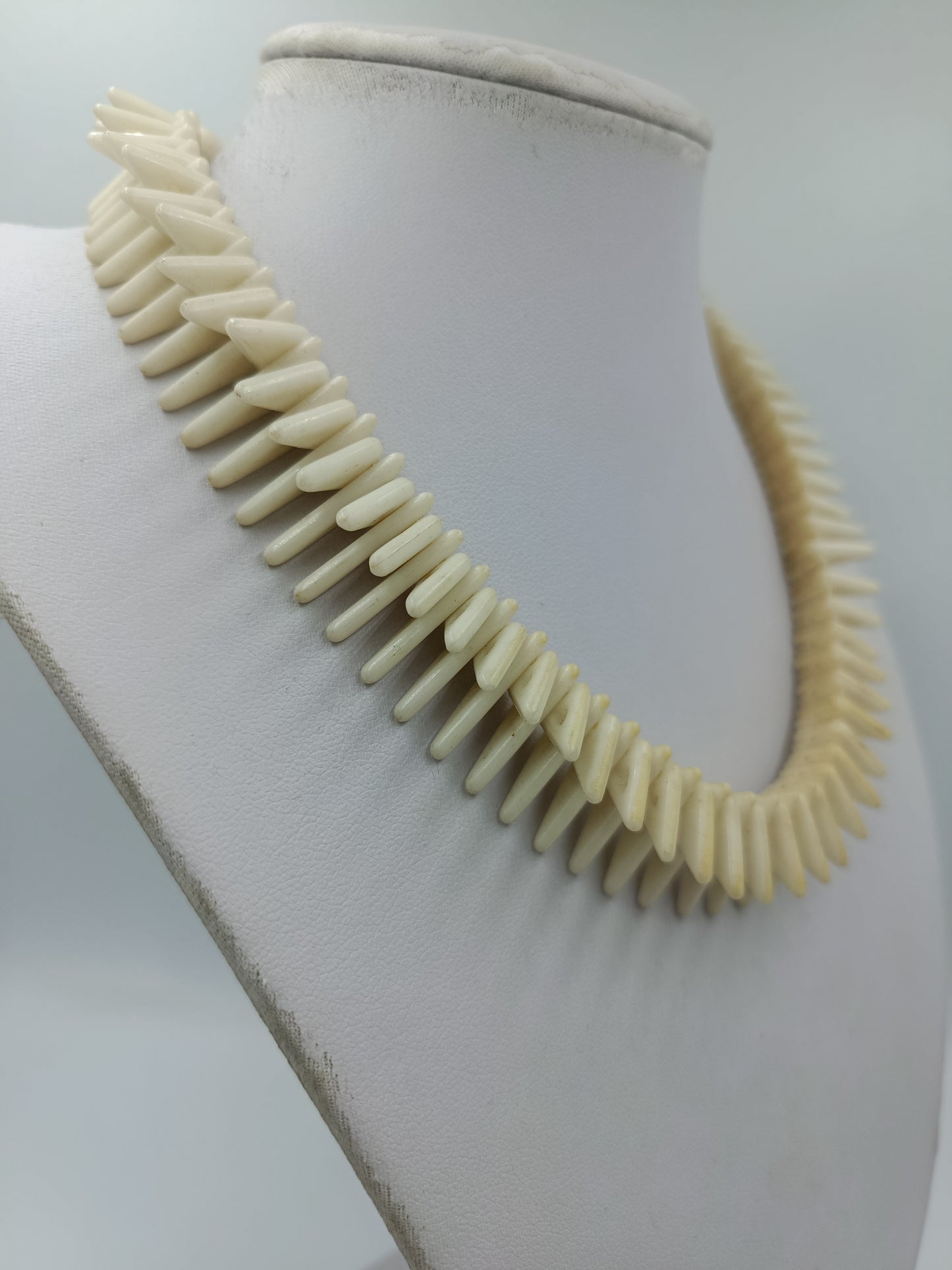 Vintage Ethno design Halskette Creme Elegant
