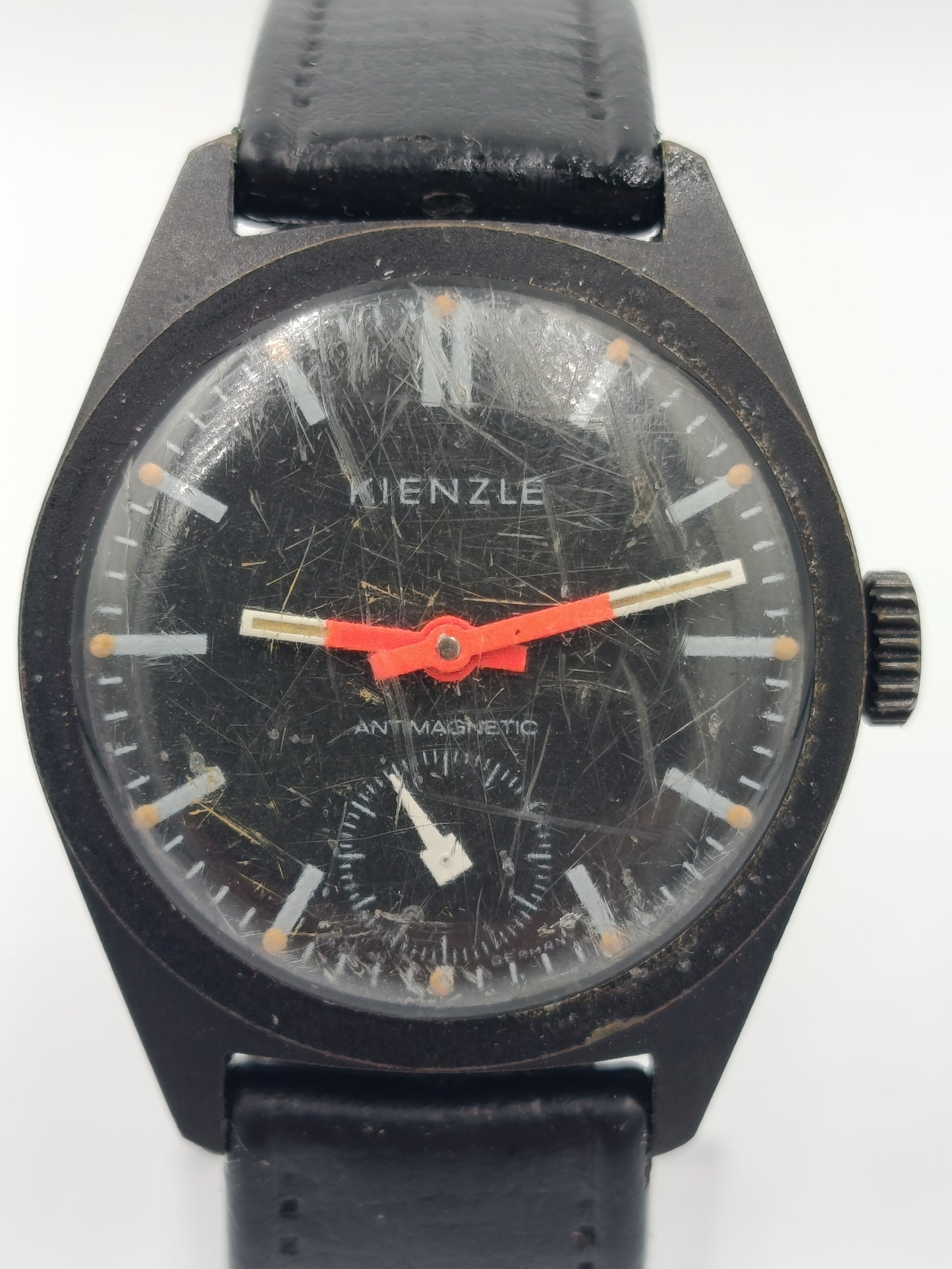 Kienzle Antimagnetic Vintage Herrenarmbanduhr Schwarz
