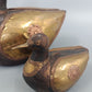 Vintage Holz Ente Figuren Set – Dekorative Messing Applikationen