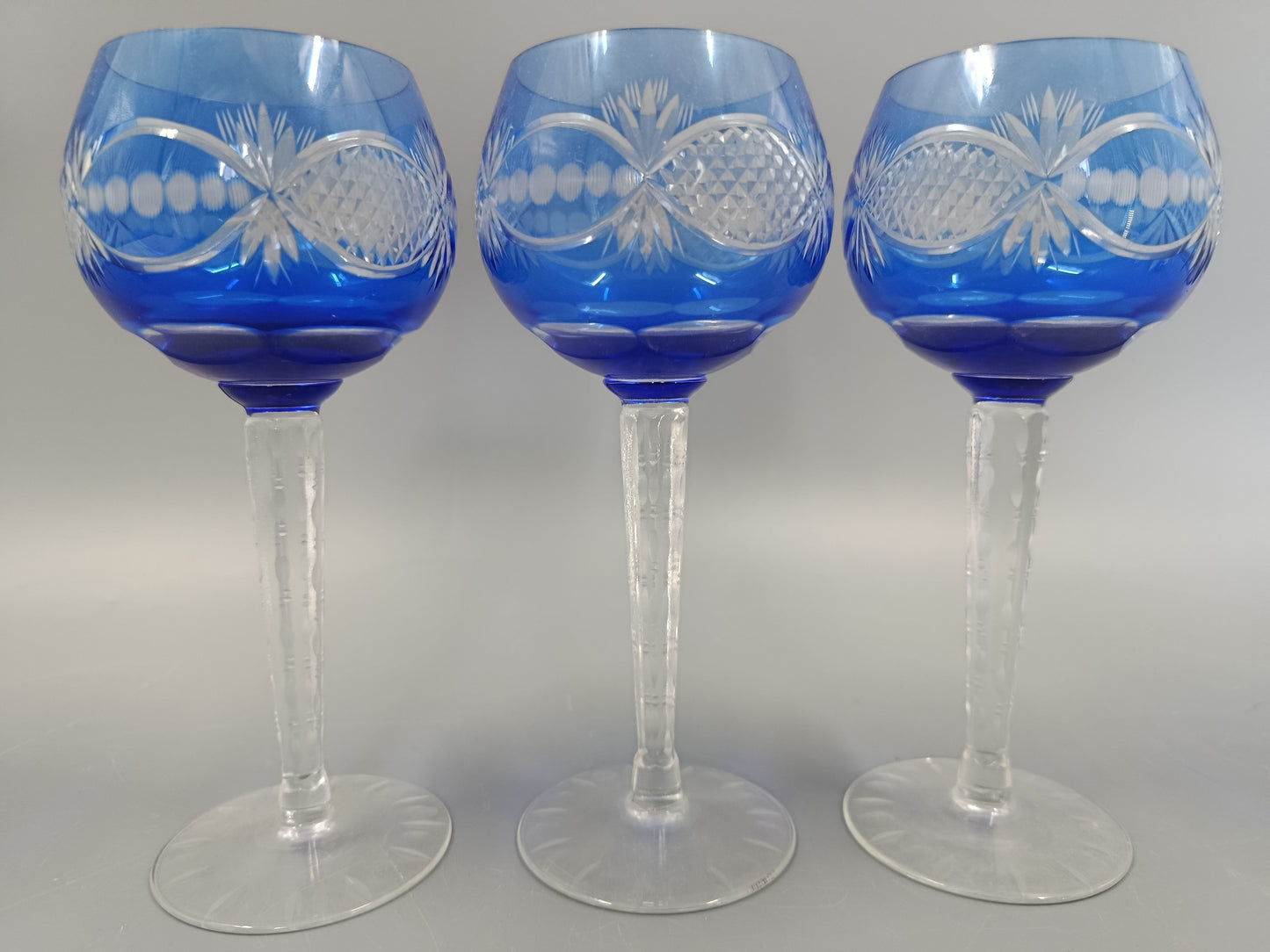Edle Kristall Römer Gläser  Blaues Überfangglas mit Feinschliff 3er Set
