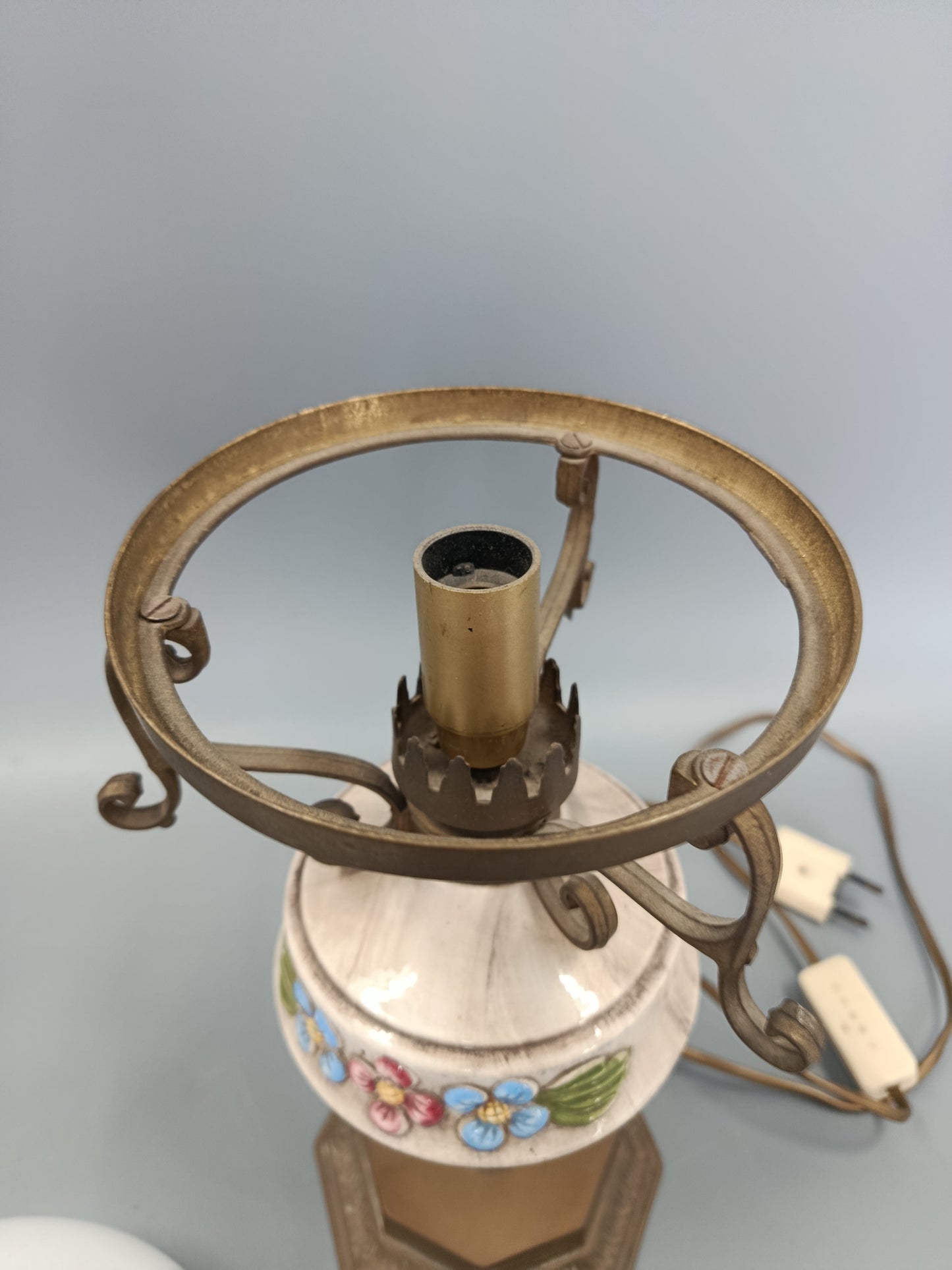 Vintage Tisch Leuchte mit Keramikfuß – Rustikale Nachttischlampe