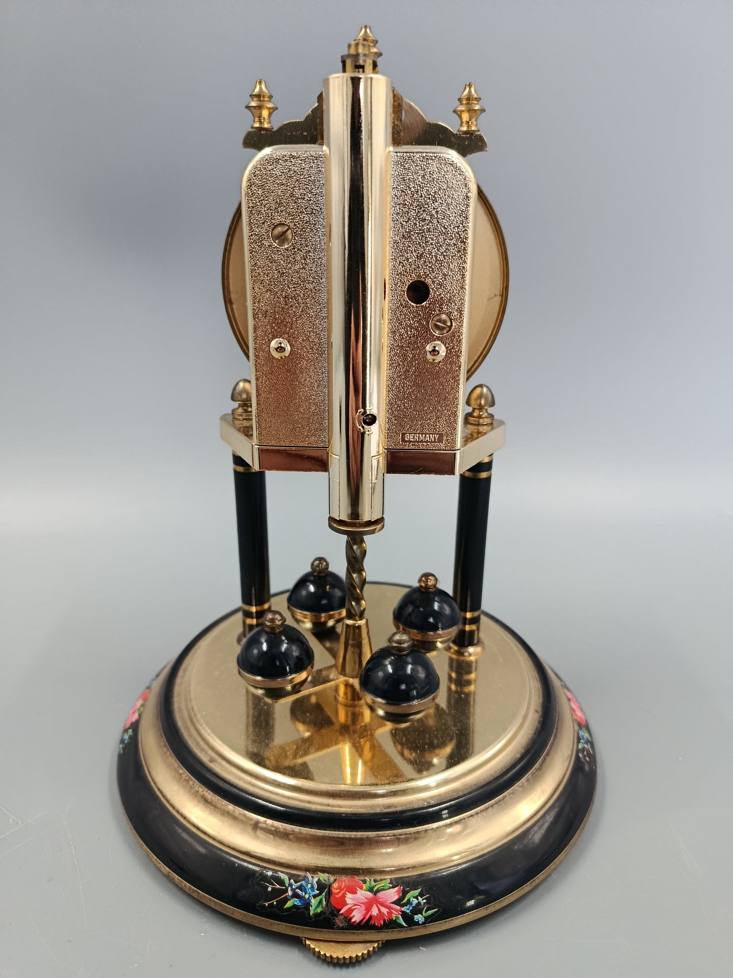 Klassische Hermle Jahres Uhr Elegantes Blumendesign