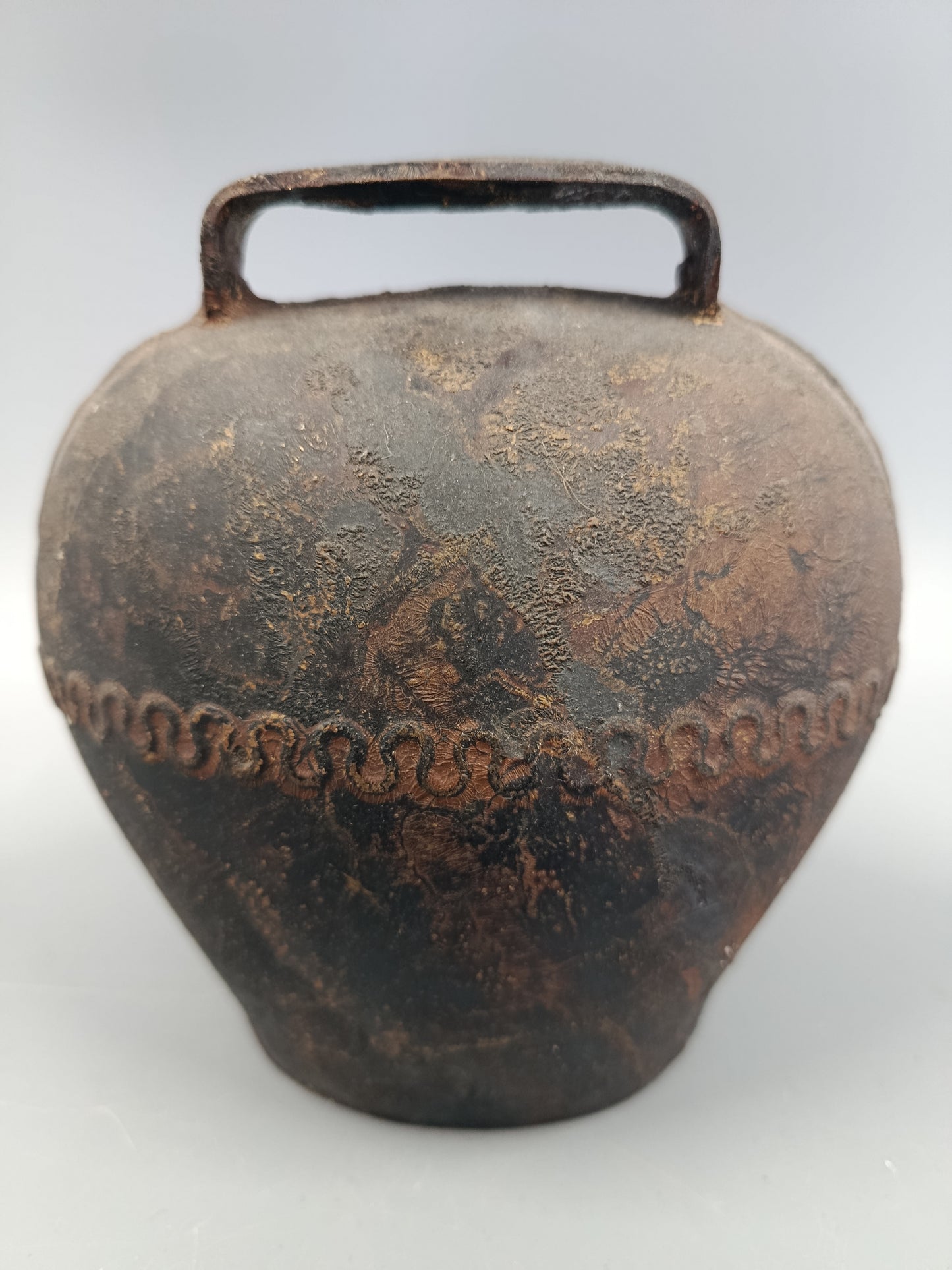 Rustikale Vintage Kuhglocke – Antike Weideglocke aus Eisen