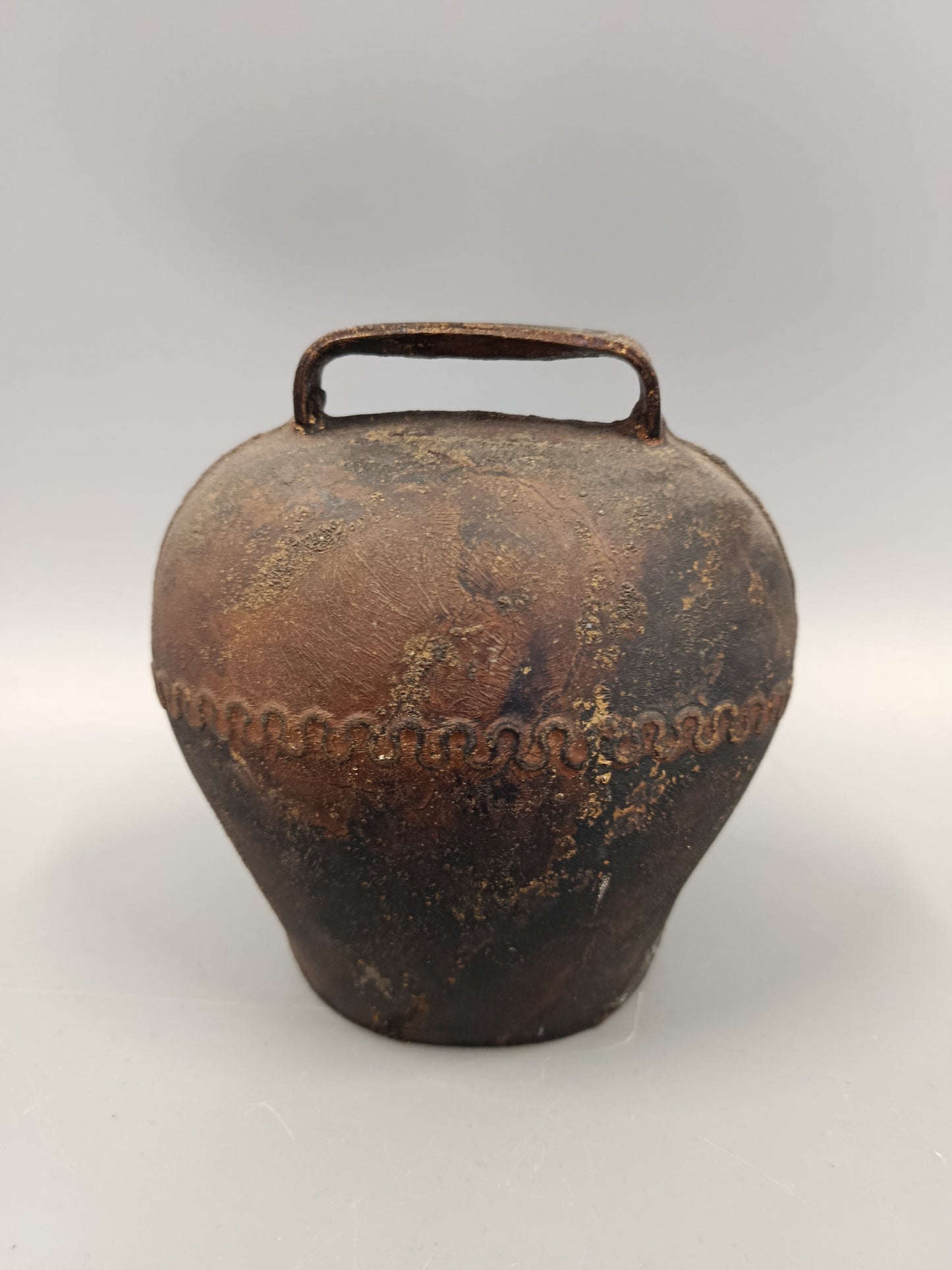 Rustikale Vintage Kuhglocke – Antike Weideglocke aus Eisen