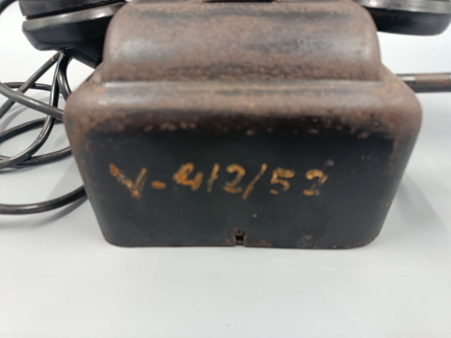 Antikes Kurbel Telefon – Rustikales Vintage Feldtelefon
