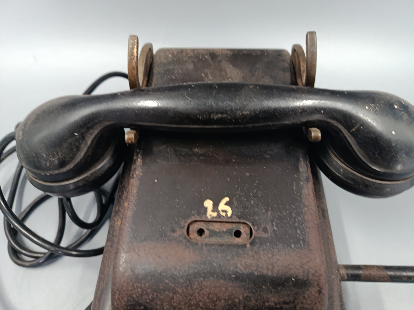 Antikes Kurbel Telefon – Rustikales Vintage Feldtelefon