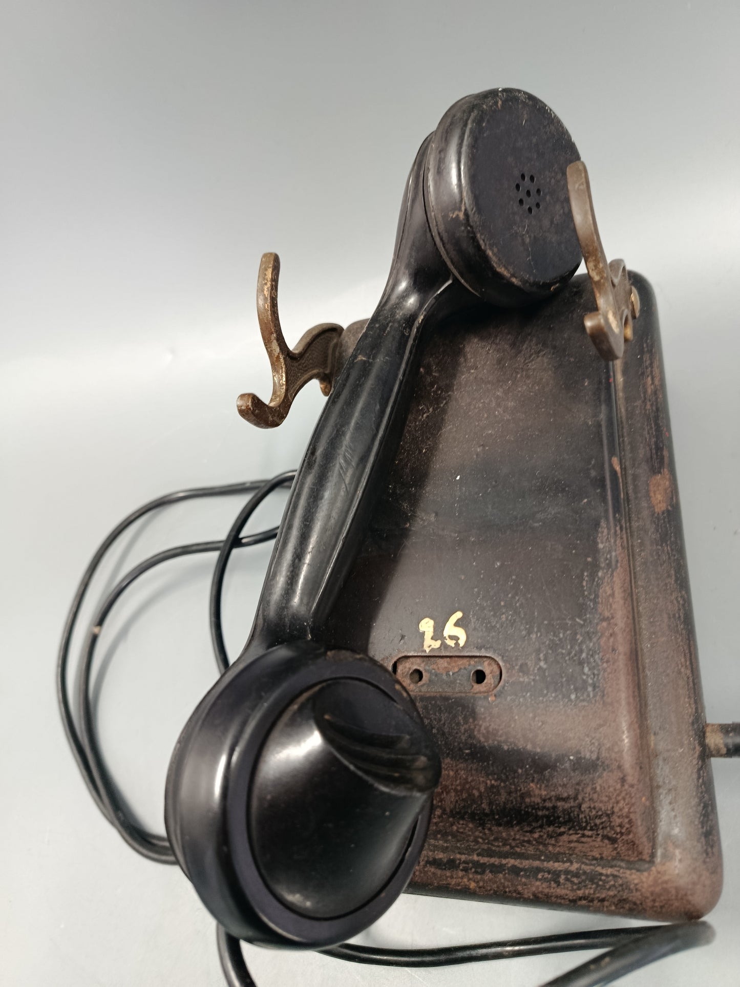 Antikes Kurbel Telefon – Rustikales Vintage Feldtelefon