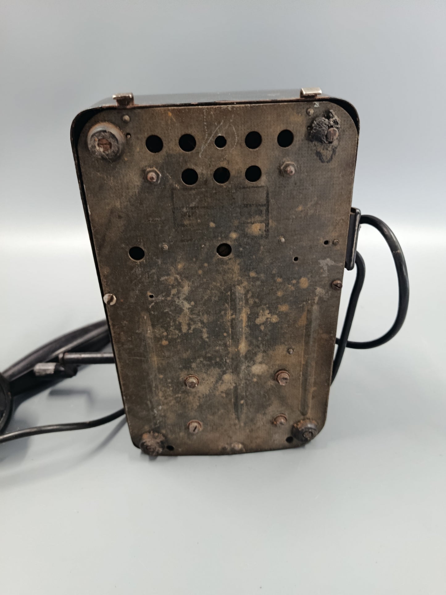 Antikes Kurbel Telefon – Rustikales Vintage Feldtelefon