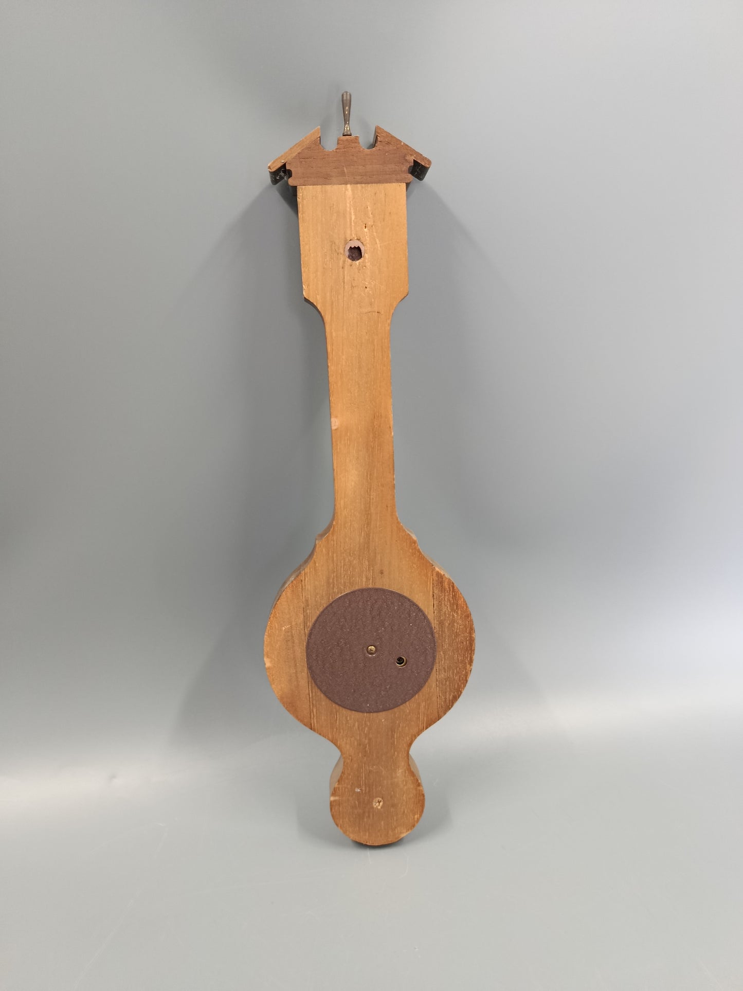 Klassisches Vintage Barometer – Rustikale Wetterstation aus Holz
