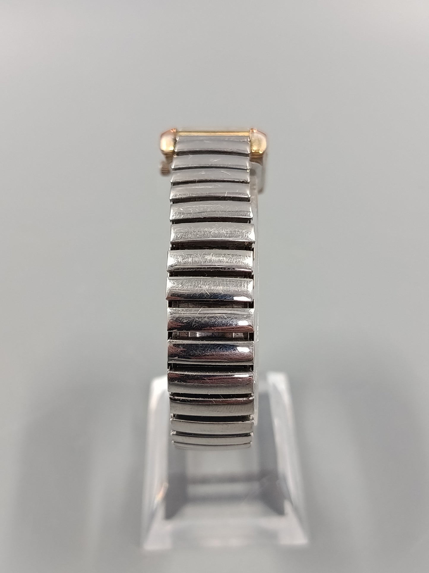 Klassische Uhr  Rechteckiges Design mit Stretchband