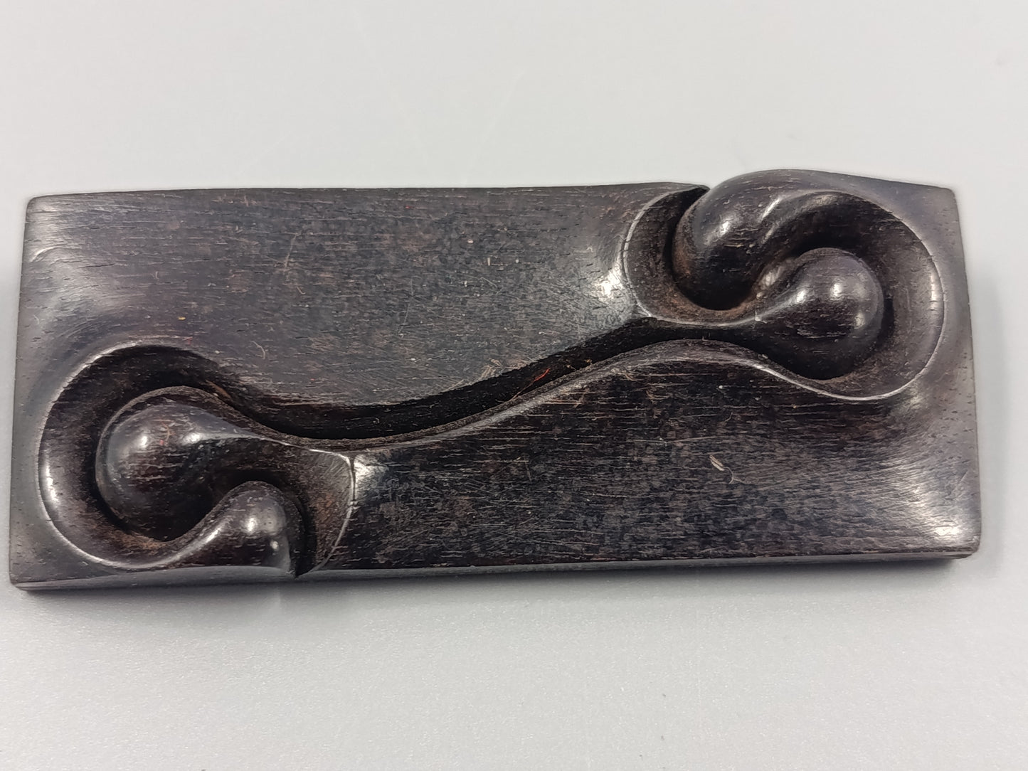 Handgeschnitzte Vintage Holz Brosche Kunstvolles Design