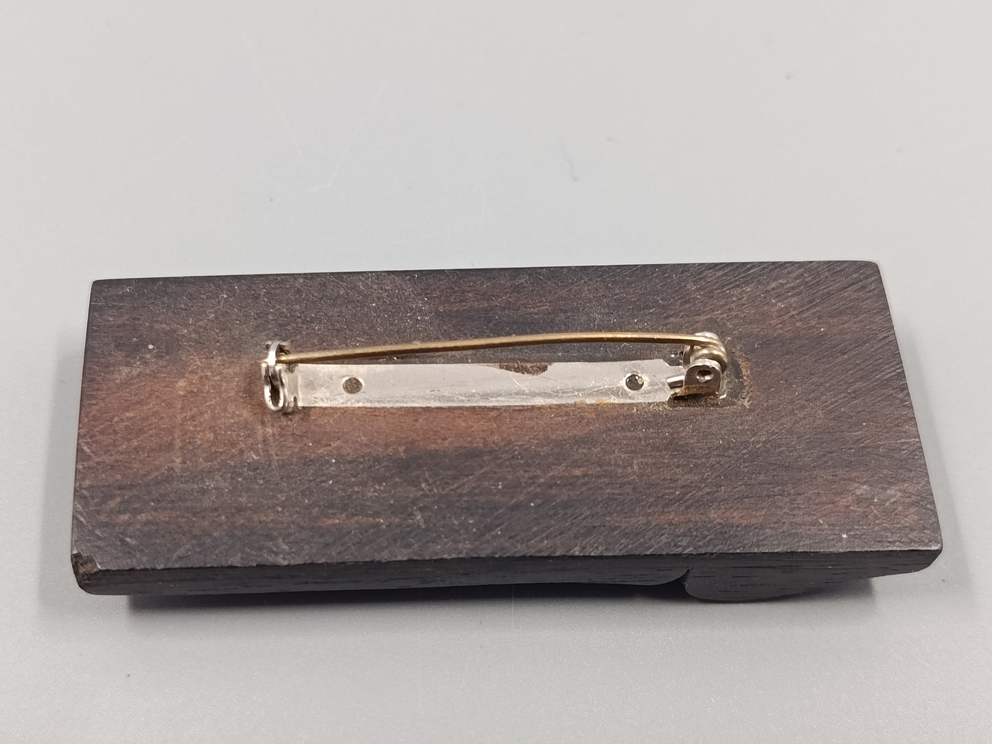 Handgeschnitzte Vintage Holz Brosche Kunstvolles Design