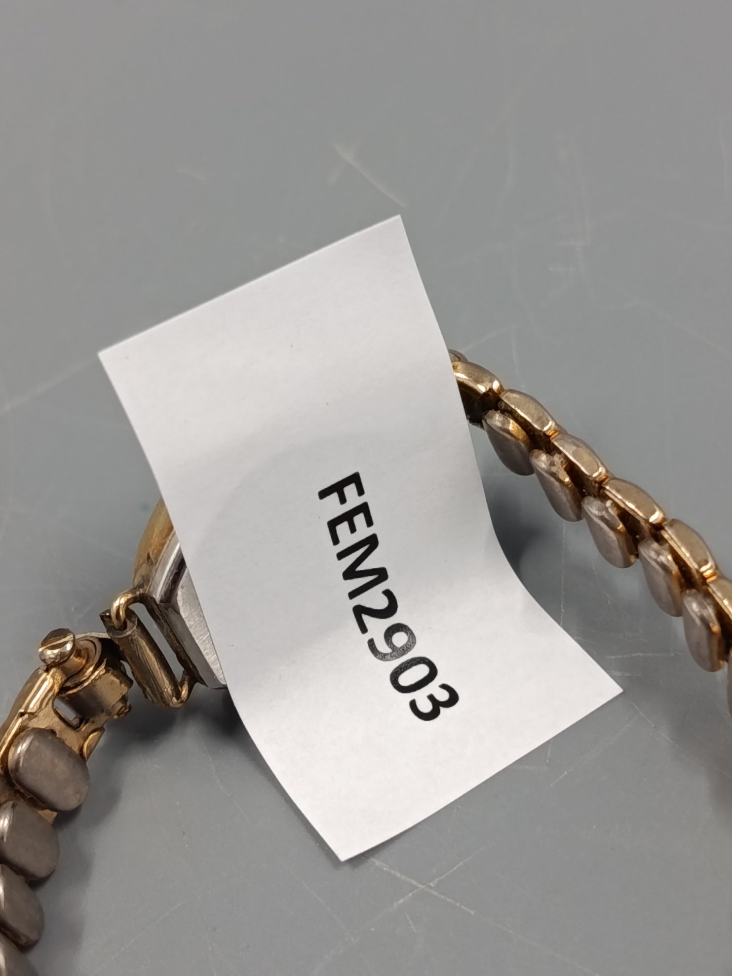 Elegantere Dugena Damen Uhr Design mit elastischem Band
