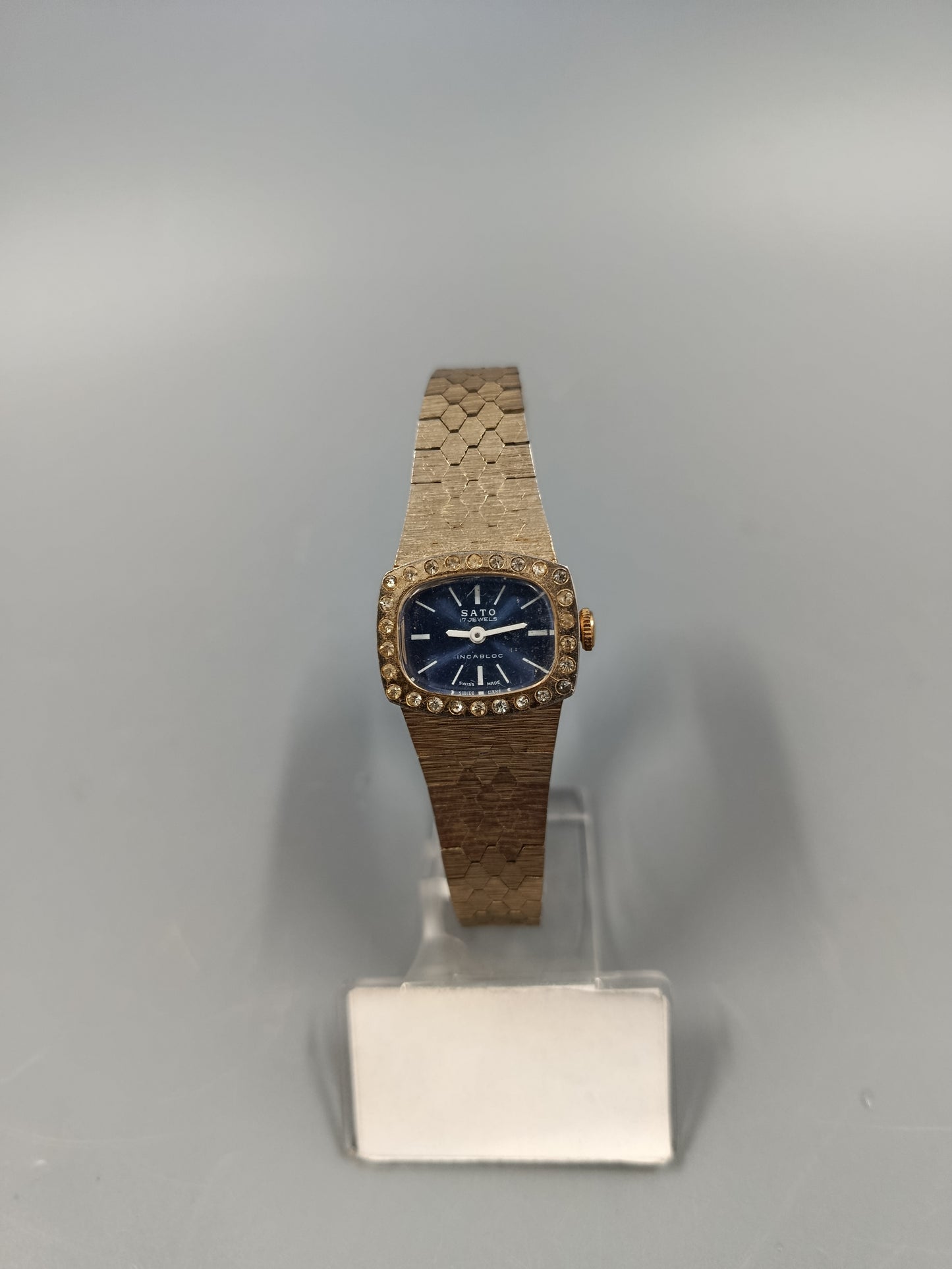 Edle Sato Damen Uhr Vintage mit blauem Zifferblatt