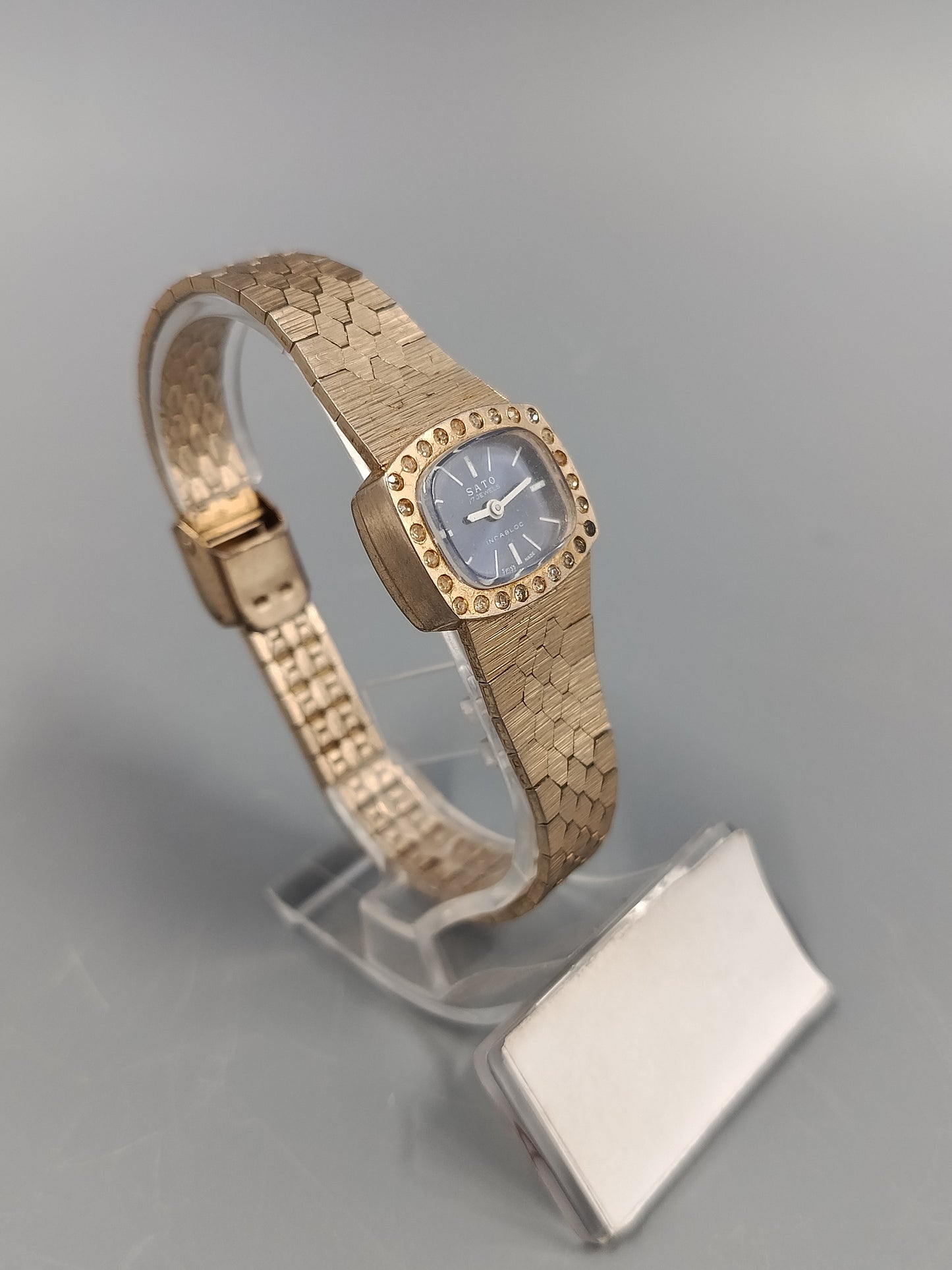 Edle Sato Damen Uhr Vintage mit blauem Zifferblatt