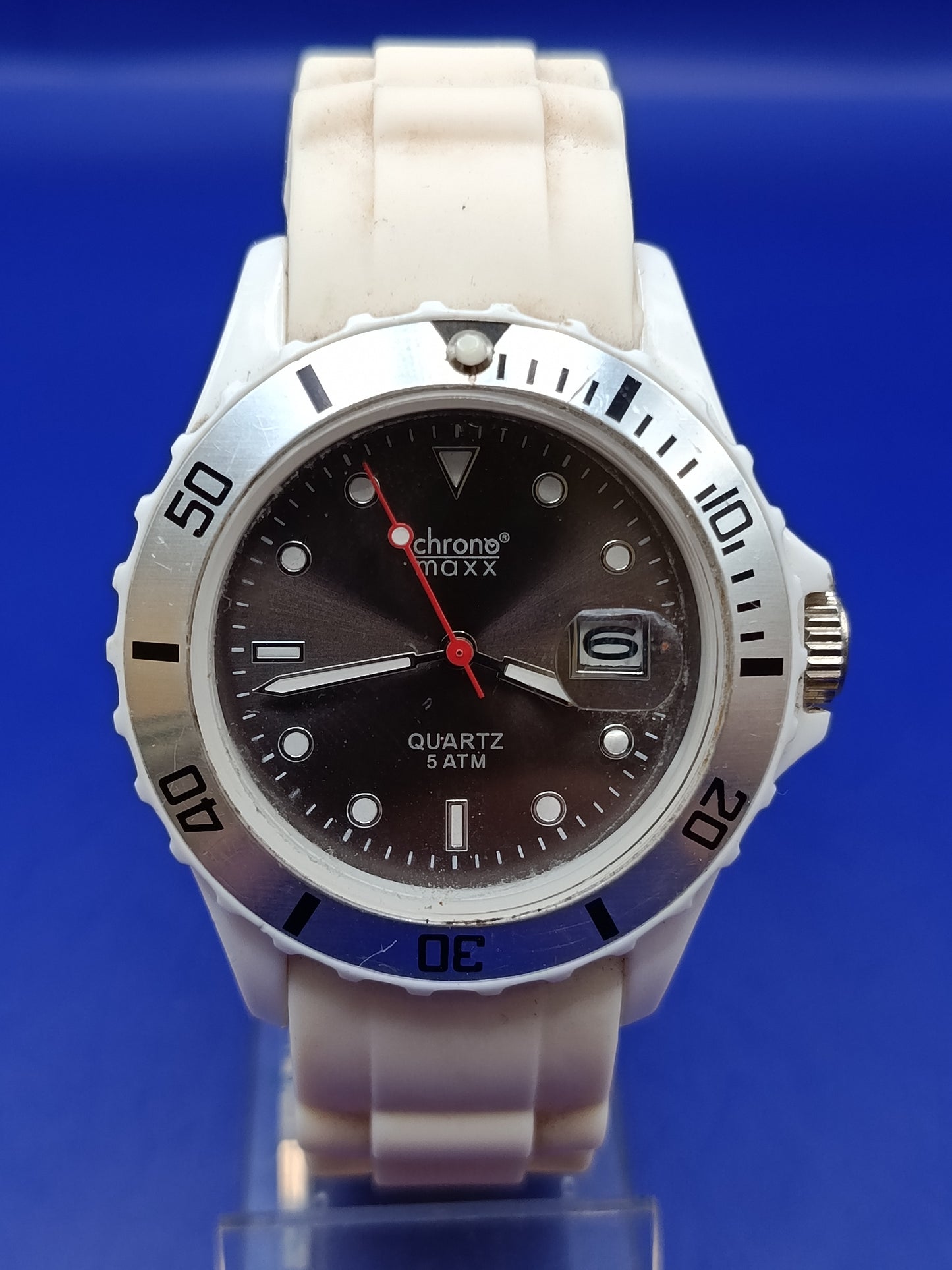 Sportliche Chrono Maxx Herren Uhr Weißes Design