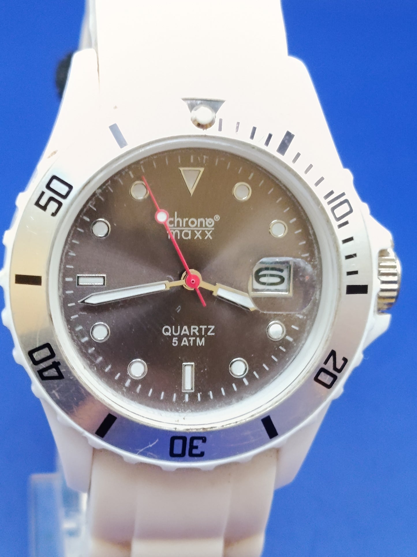 Sportliche Chrono Maxx Herren Uhr Weißes Design