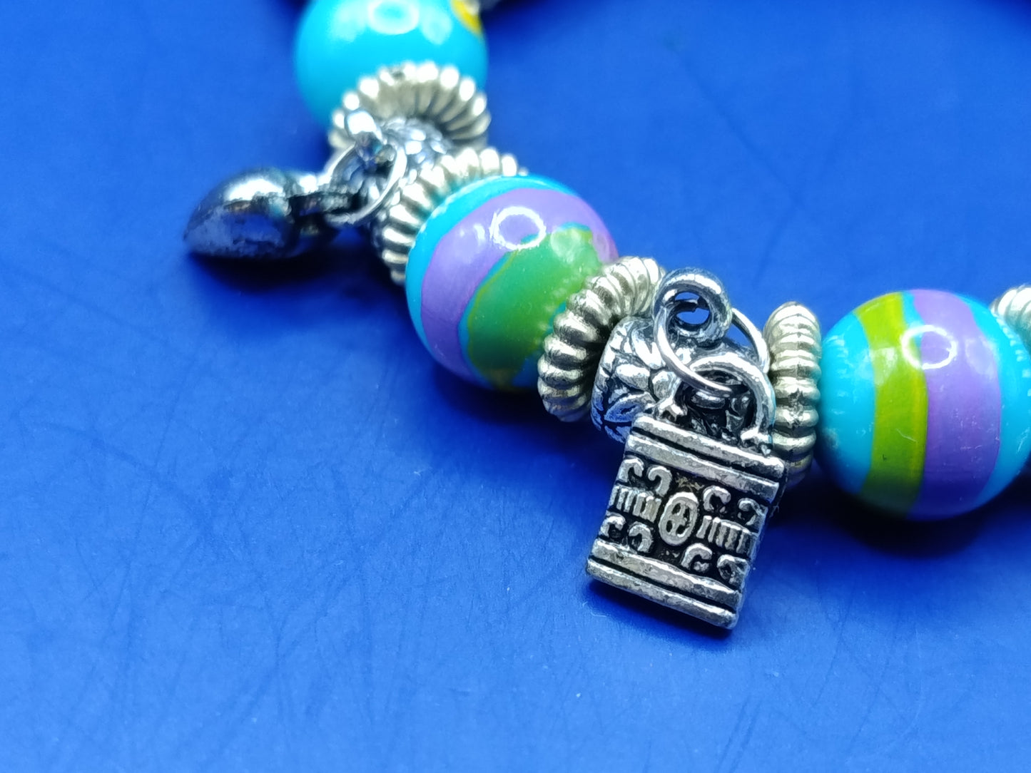 Buntes Damen Charm Armband Elastisches Design