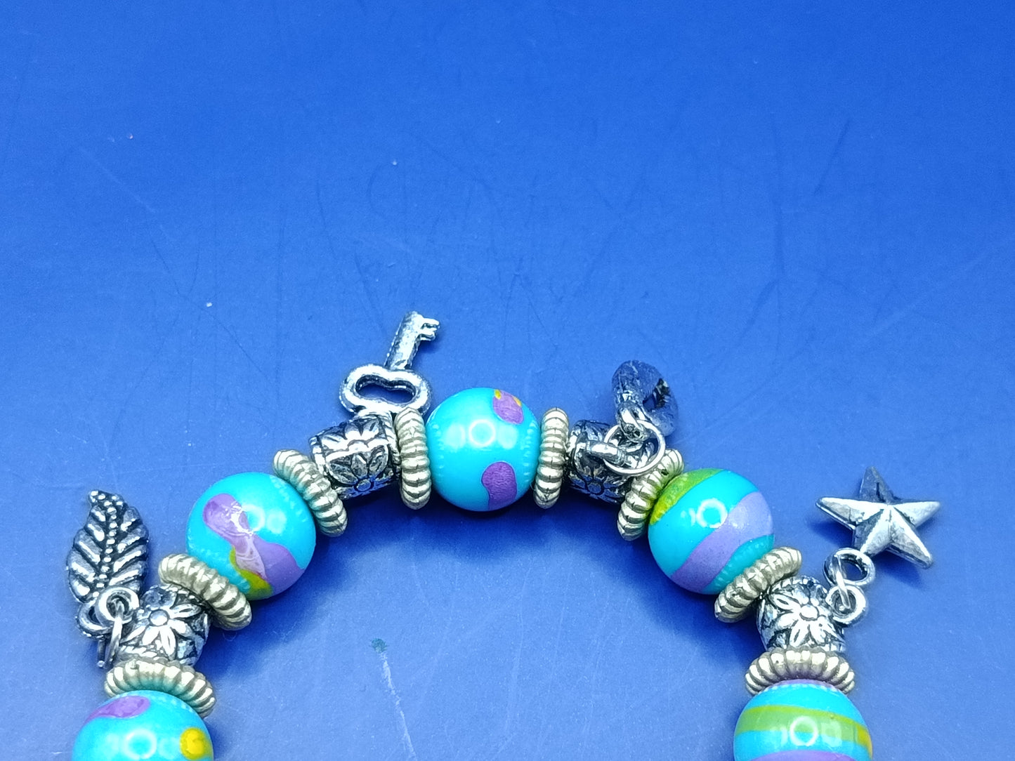 Buntes Damen Charm Armband Elastisches Design