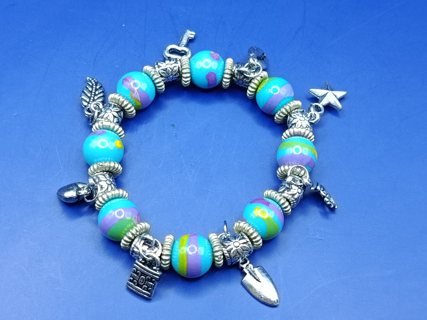 Buntes Damen Charm Armband Elastisches Design