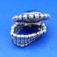 Auffälliger Vintage O-Ring mit grauem stein