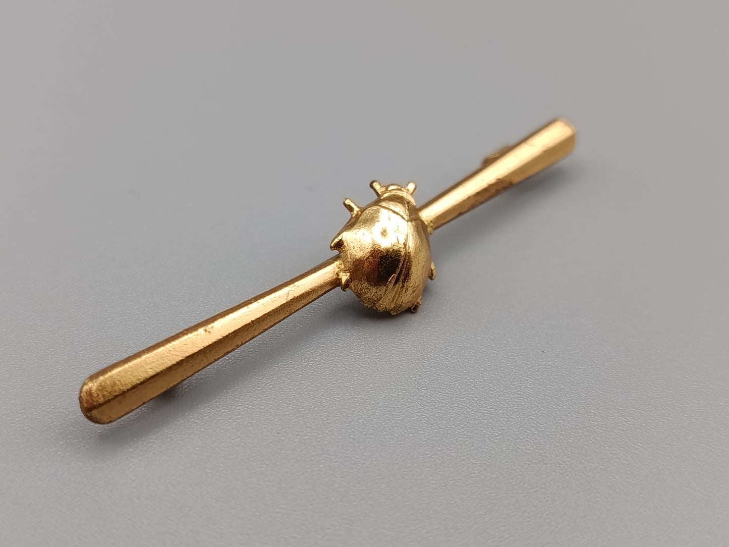 Vintage Brosche Goldfarbene Stabnadel