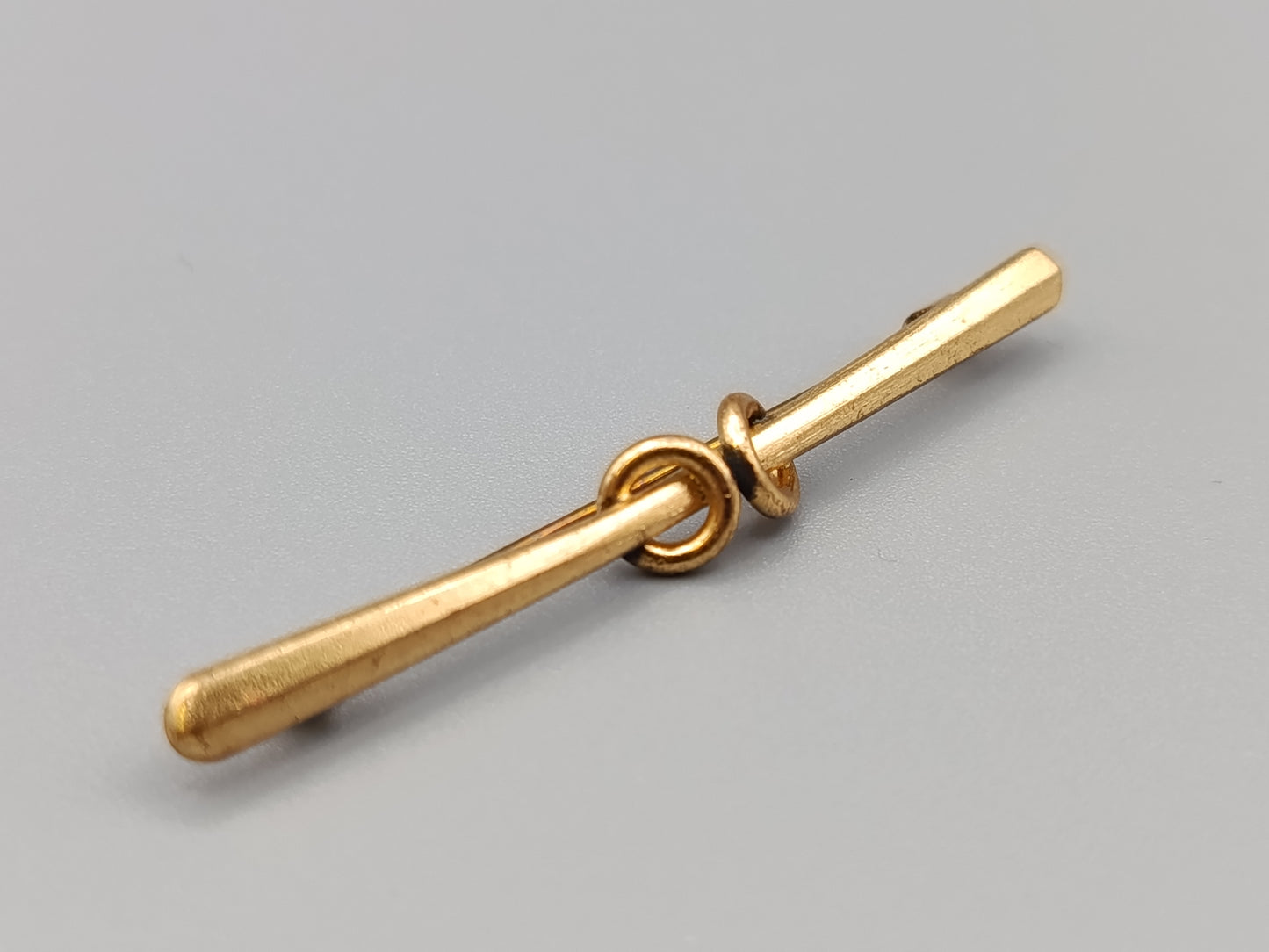 Elegante Vintage Brosche Goldfarbene Stabnadel