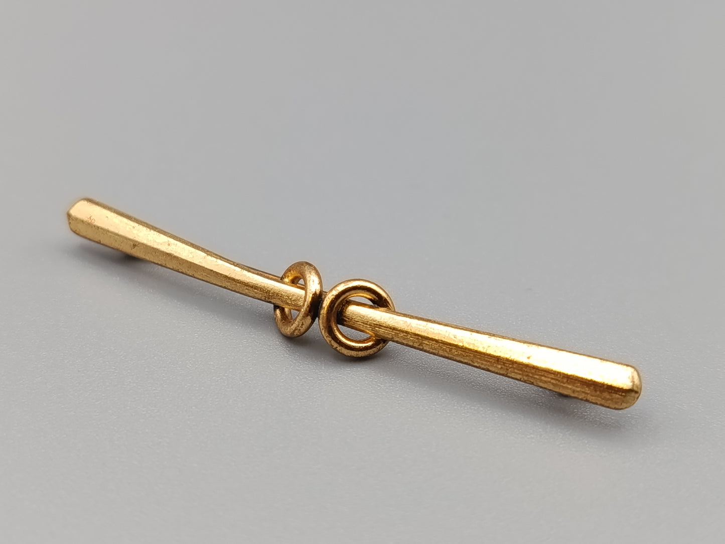 Elegante Vintage Brosche Goldfarbene Stabnadel