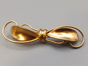 Vintage Brosche Goldfarbene Stabnadel mit Schleife