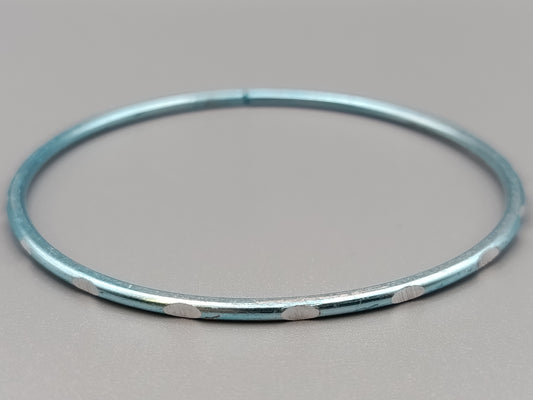 Klassischer Vintage Armreif Filigranes Design in Hellblau