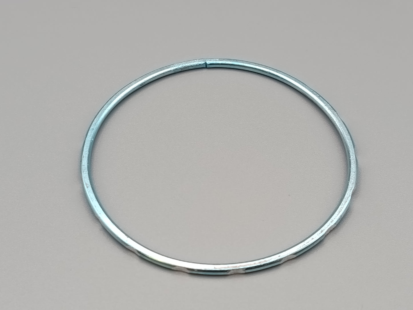 Klassischer Vintage Armreif Filigranes Design in Hellblau